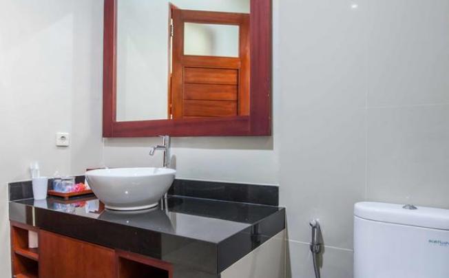Фото отеля VILA SHANTI BEACH HOTEL