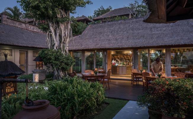 Фото отеля Four Seasons Resort Bali At Jimbaran Bay