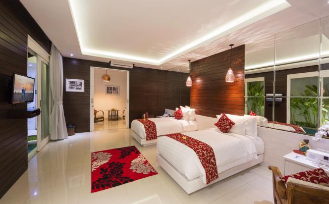 Фото отеля CROWN BALI VILLA SEMINYAK