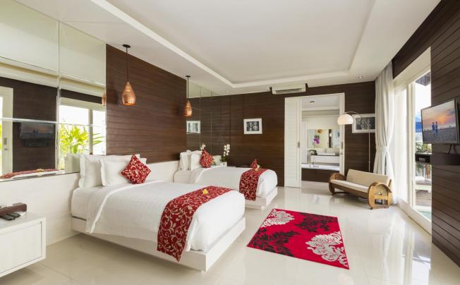 Фото отеля CROWN BALI VILLA SEMINYAK
