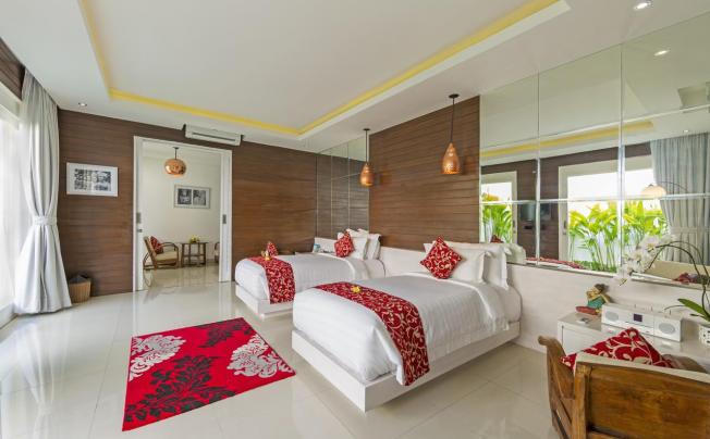 Фото отеля CROWN BALI VILLA SEMINYAK