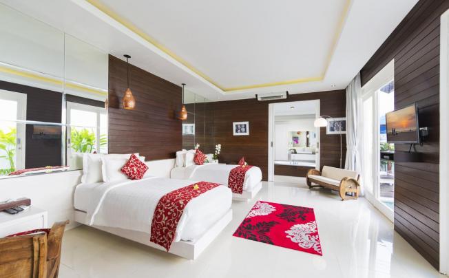 Фото отеля CROWN BALI VILLA SEMINYAK