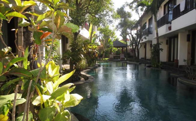 Фото отеля SEMINYAK TOWNHOUSE APARTMENT