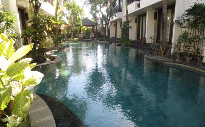 Фото отеля SEMINYAK TOWNHOUSE APARTMENT