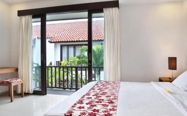 Фото отеля SEMINYAK TOWNHOUSE APARTMENT