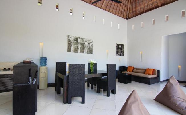 Фото отеля Seminyak Suite private Villa