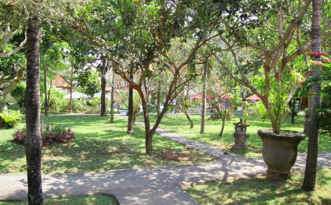 Фото отеля Inna Sindhu Beach Resort & Hotel