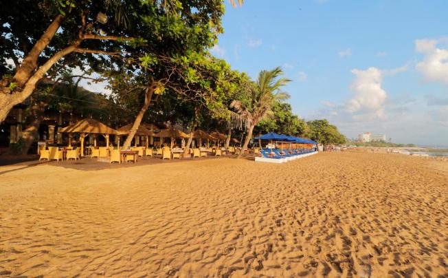 Фото отеля Inna Sindhu Beach Resort & Hotel