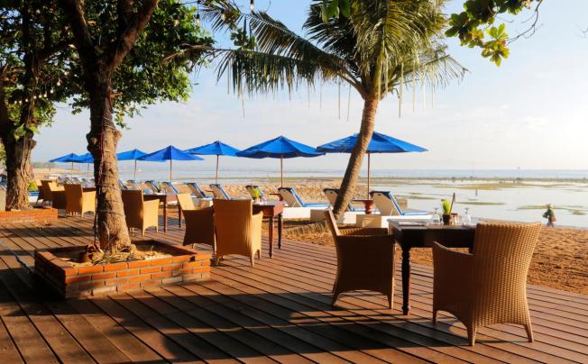 Фото отеля Inna Sindhu Beach Resort & Hotel