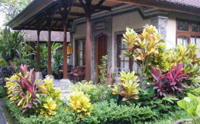 Фото отеля JALAN-JALAN VILLA & SPA 