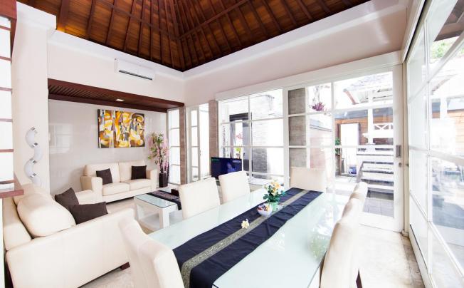 Фото отеля Bugan Villas SEMINYAK