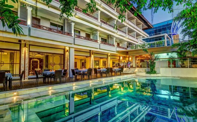Фото отеля Maharani Beach Hotel