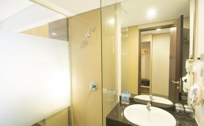 Фото отеля STEENKOOL HOTEL SEMINYAK