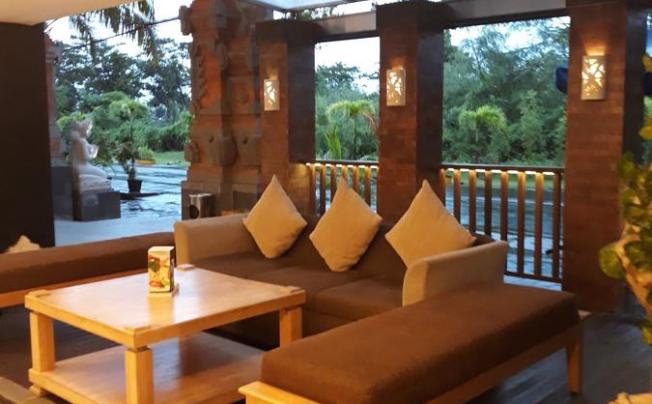 Фото отеля STEENKOOL HOTEL SEMINYAK