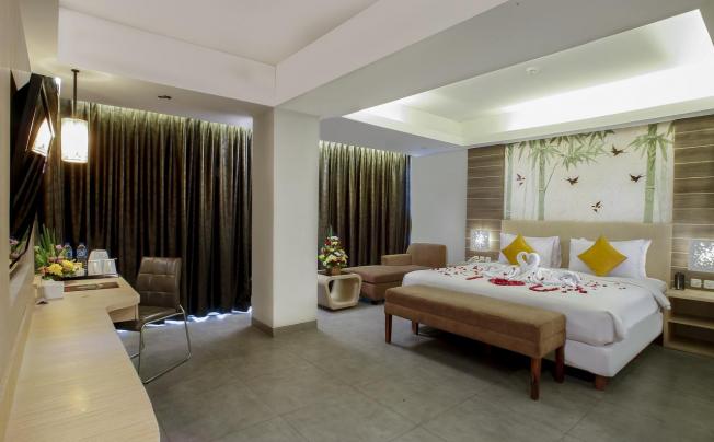 Фото отеля STEENKOOL HOTEL SEMINYAK