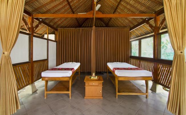 Фото отеля Bali Taman Beach Resort & Spa Lovina