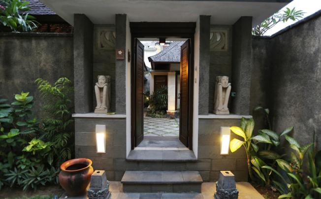 Фото отеля Sanyas Suite Seminyak