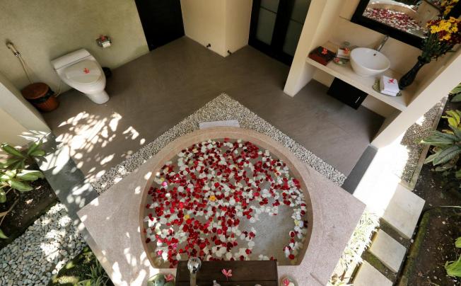 Фото отеля Sanyas Suite Seminyak