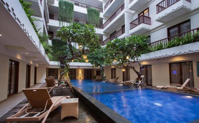 Фото отеля Sense Sunset Seminyak