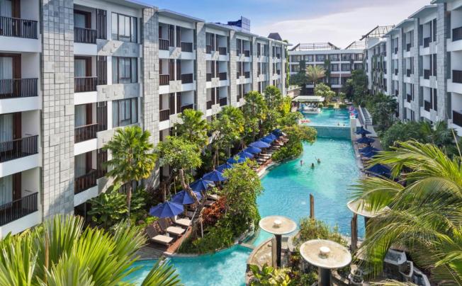 Фото отеля Courtyard By Marriott Bali Seminyak Resort
