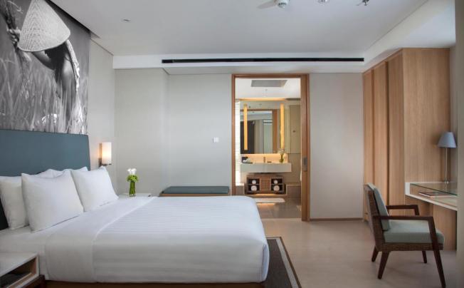Фото отеля Courtyard by Marriott Bali Seminyak Resort