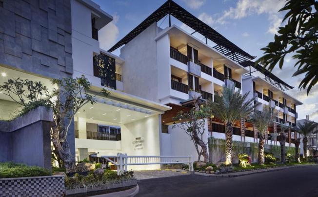 Фото отеля Courtyard by Marriott Bali Seminyak Resort