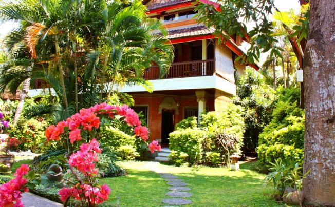 Фото отеля Puri Cendana Resort