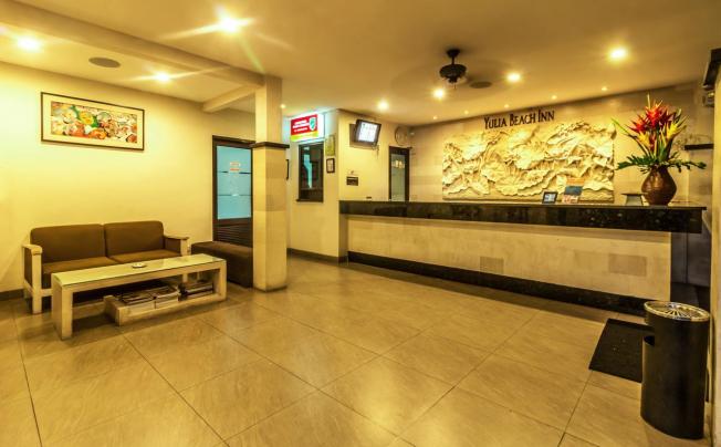 Фото отеля Yulia Beach Inn kuta