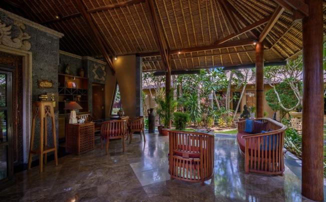 Фото отеля Puri Madawi hotel