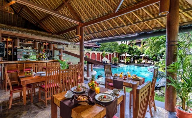 Фото отеля Puri Madawi hotel