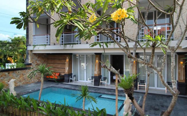 Фото отеля Lotus Tirta Seminyak Hotel & Villa