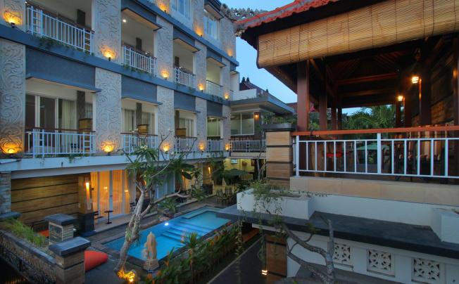 Фото отеля Lotus Tirta Seminyak Hotel & Villa