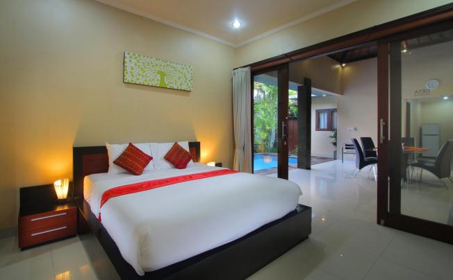 Фото отеля Lotus Tirta Seminyak Hotel & Villa