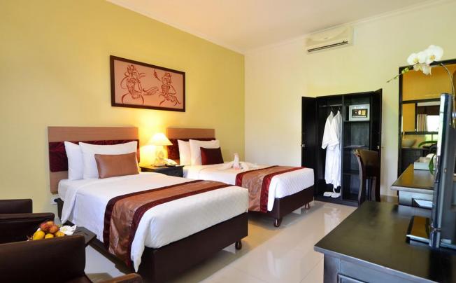 Фото отеля Sarinande Hotel