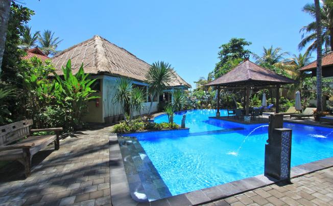 Фото отеля BAYSIDE BUNGALOWS CANDIDASA