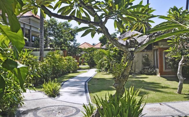 Фото отеля BAYSIDE BUNGALOWS CANDIDASA