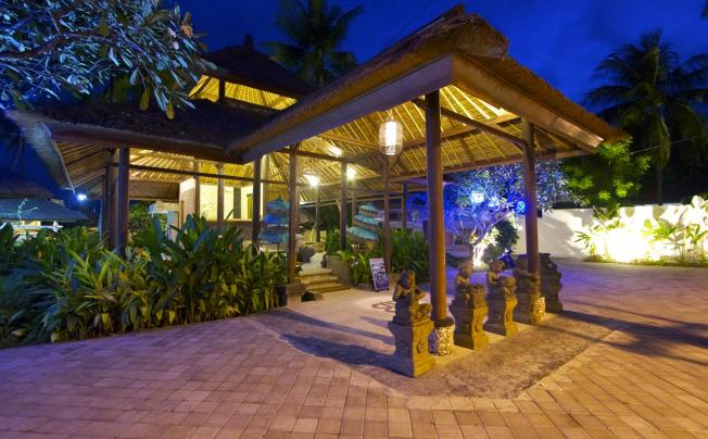 Фото отеля BAYSIDE BUNGALOWS CANDIDASA
