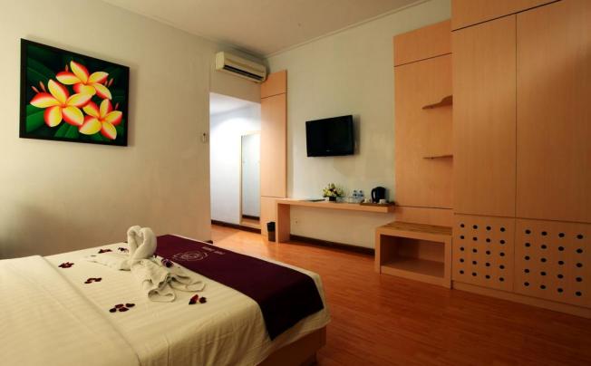 Фото отеля Puri Saron Hotel Seminyak