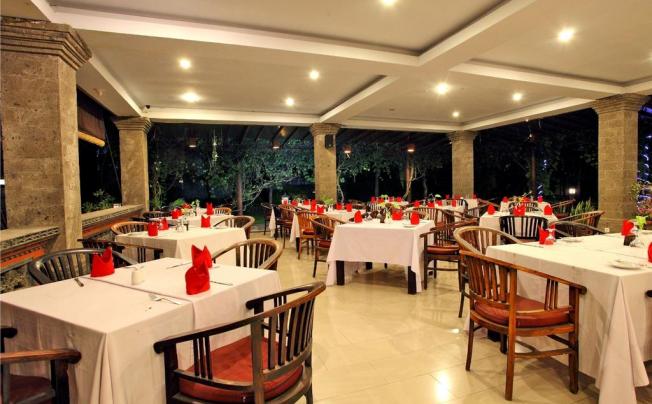 Фото отеля Puri Saron Hotel Seminyak