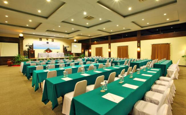 Фото отеля Puri Saron Hotel Seminyak