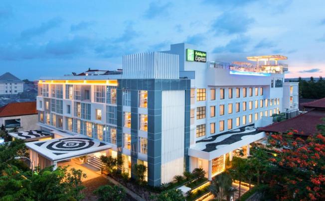 Фото отеля Holiday Inn Express Baruna Resort