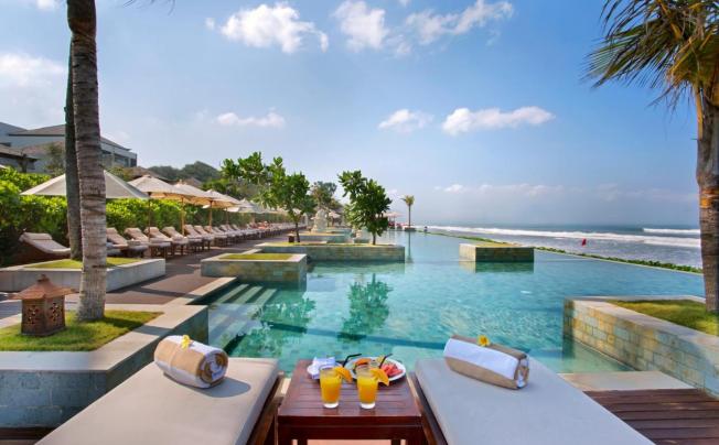 Фото отеля Seminyak Beach Resort & Spa