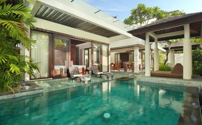 Фото отеля Seminyak Beach Resort & Spa