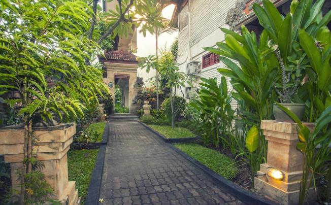 Фото отеля Seminyak Paradiso hotel bali