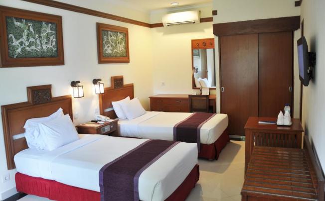 Фото отеля Inna Grand Bali Beach Hotel