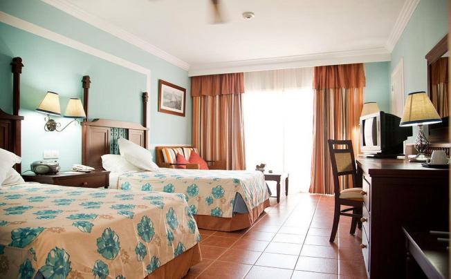 Фото отеля Memories Paraiso Azul Beach Resort