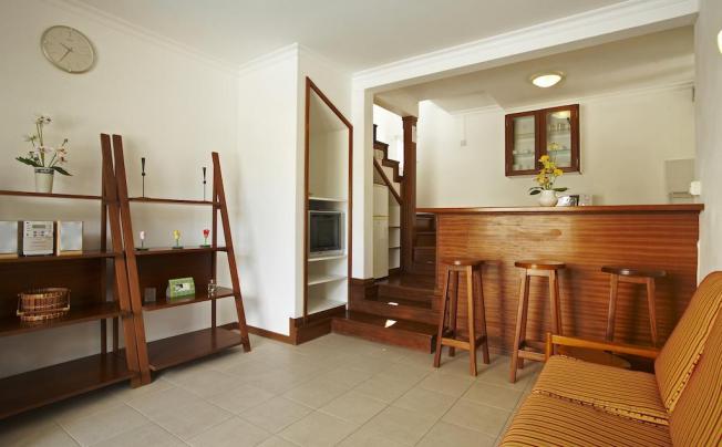 Фото отеля La Pointe Villas