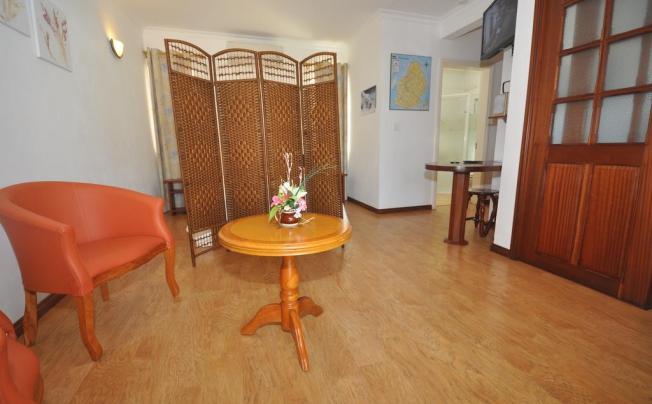 Фото отеля La Pointe Villas