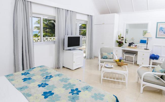 Фото отеля MERVILLE BEACH HOTEL 