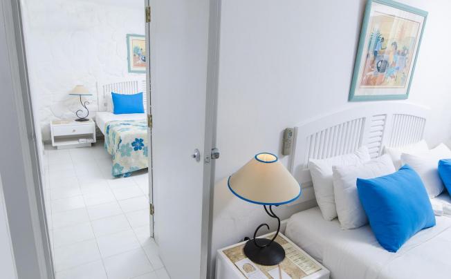 Фото отеля MERVILLE BEACH HOTEL 